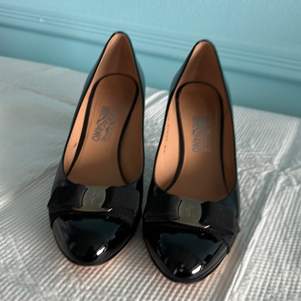Women’s Black Pumps